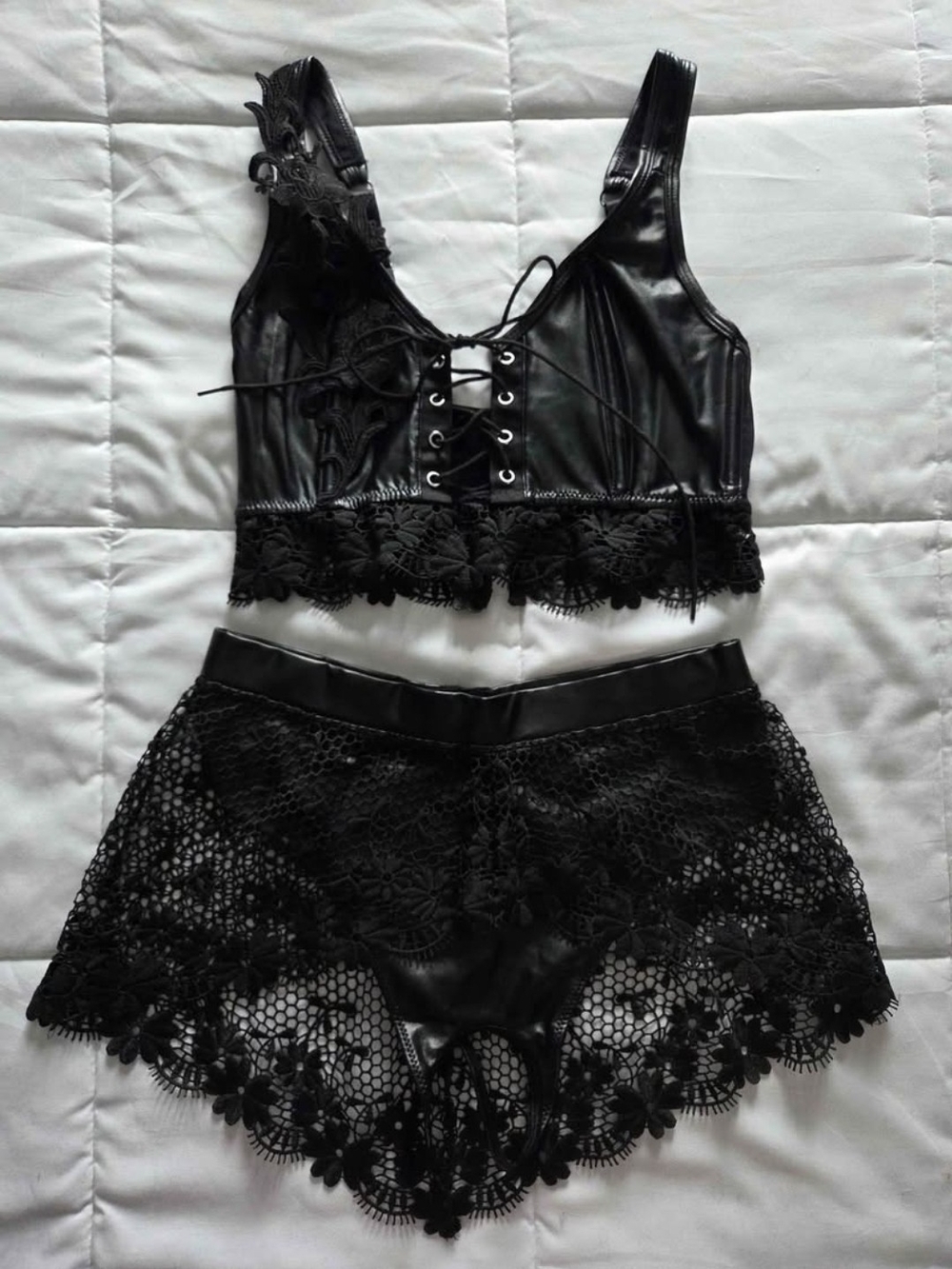 Lovehoney: Lace & Leather Bra & Panty Set